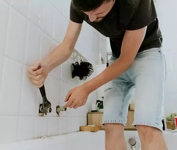 Affordable Bathtub Faucet Replacement in Bloomington: Choose Experienced Local Technicians